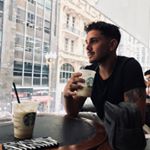 Profile Picture of J  o n a s   ⚡️ (@johny.veltri) on Instagram