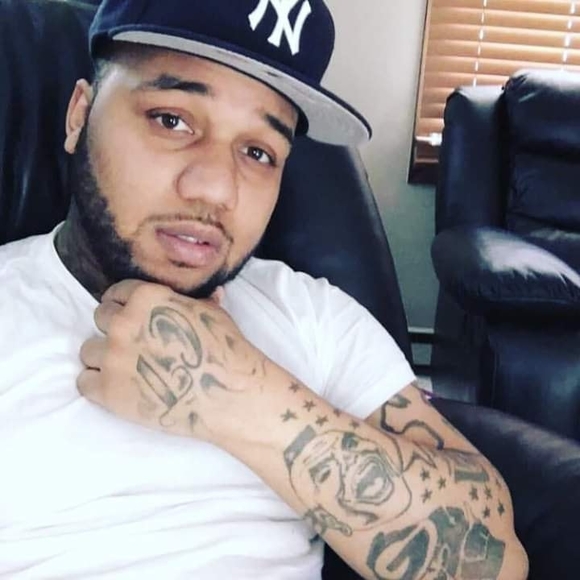 Profile Picture of Jordan Hawk (@jordan_hawk) on Poshmark