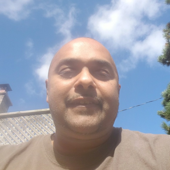 Profile Picture of Arun Balakrishnan (@snobank) on Poshmark