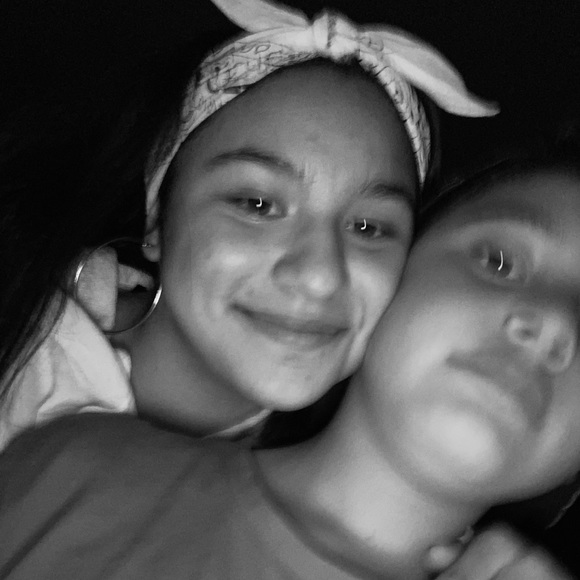 Profile Picture of Joselyn Varas (@joselynvaras) on Poshmark