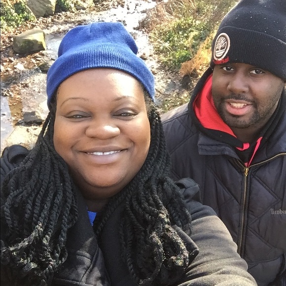 Profile Picture of Carlotta Plowden (@ceeceeitsme) on Poshmark