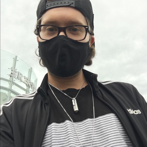 Profile Picture of Justin Angelo (@justin_angelo) on Poshmark