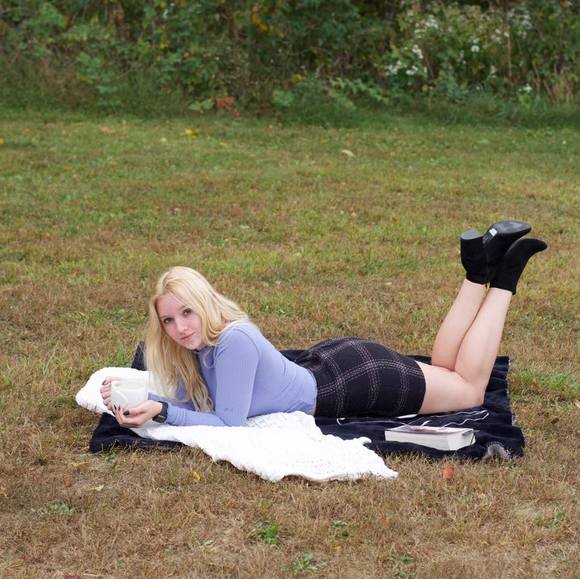 Profile Picture of Samantha Rachauskas (@nahyannie) on Poshmark