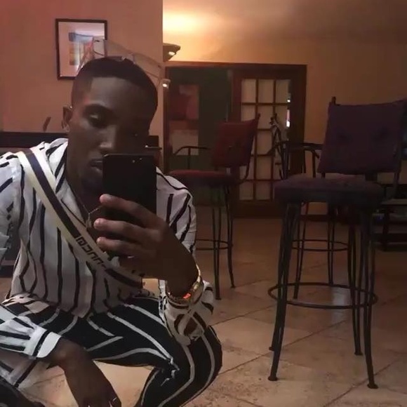 Profile Picture of Deandre' James (@deandreajames) on Poshmark