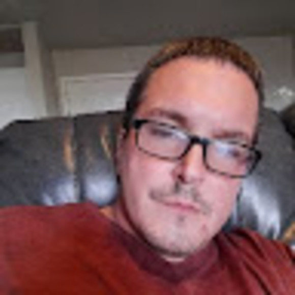 Profile Picture of Ted Makropoulos (@tmak716) on Poshmark