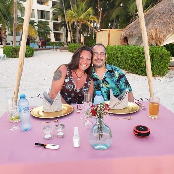 Profile Picture of Amber Towart defio (@amberapril42) on Poshmark