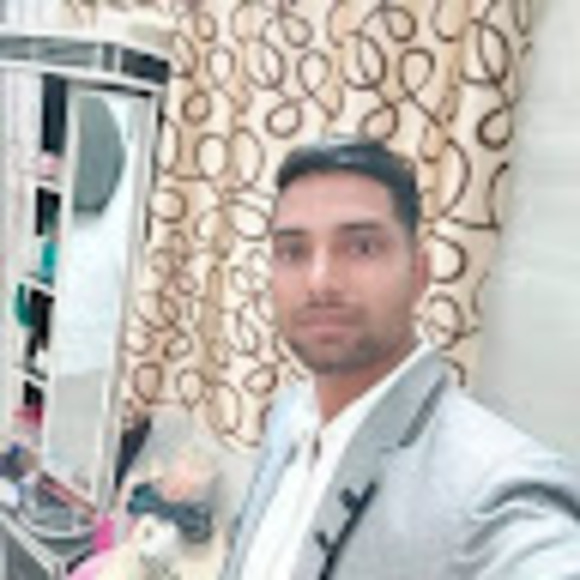 Profile Picture of Rahul Chaudhary (@jsnshudje) on Poshmark