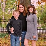 Profile Picture of Kim Lowney Crenshaw (@auntbeak) on Instagram