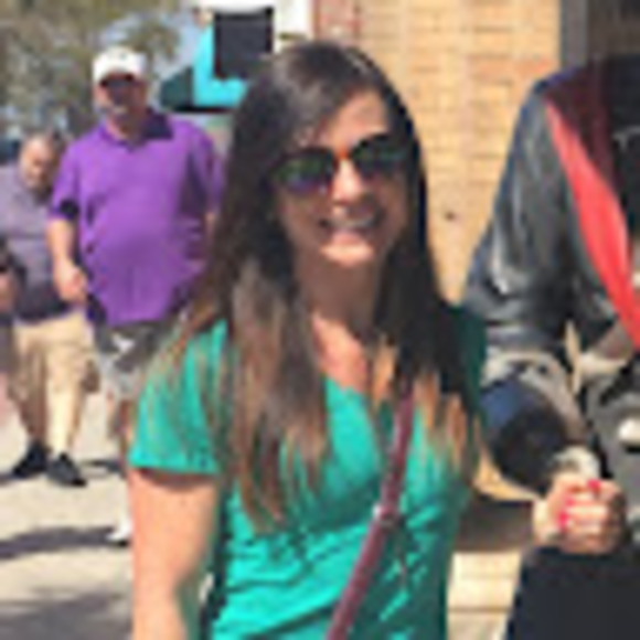 Profile Picture of Amy Mazza (@amazza03) on Poshmark