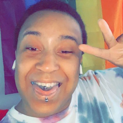 Profile Picture of Teddi Miner (@weebles2882) on Twitter