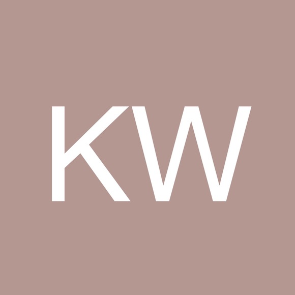 Profile Picture of Kevin Wolfe (@kmw_family) on Poshmark