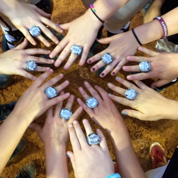 Profile Picture of Christiana Boren (@stana28) on Poshmark