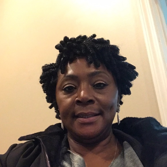 Profile Picture of Teresa Meeks (@teresameeks) on Poshmark