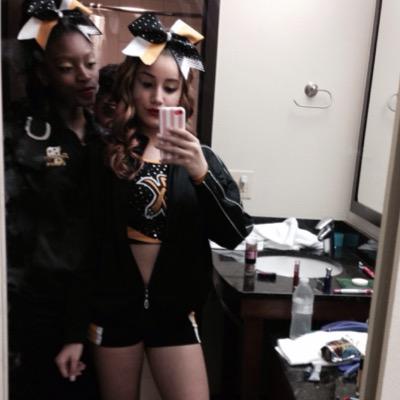 Profile Picture of Jaynna Riusech (@JaynnaRiusech) on Twitter