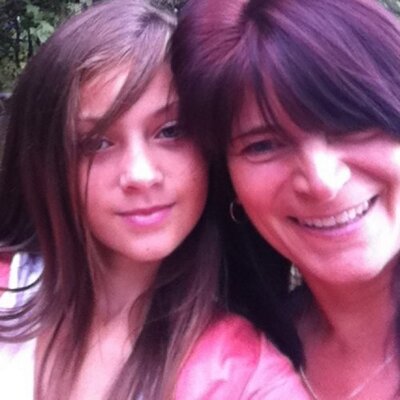 Profile Picture of Deborah Stuart (@deb93v) on Twitter