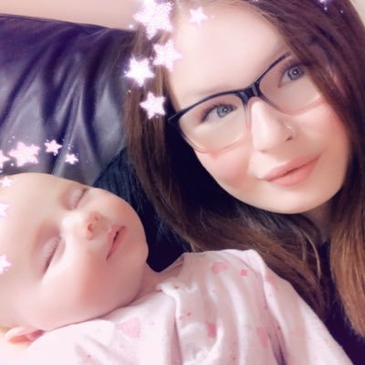 Profile Picture of Lau (@lauradavey_) on Twitter