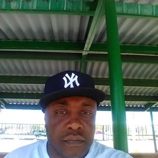 Profile Picture of Desmond Bridgeford (@desmond.bridgeford.31) on Facebook