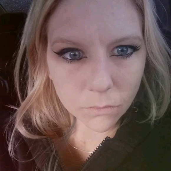 Profile Picture of Jenna Bray (@kodakblonde22) on Poshmark
