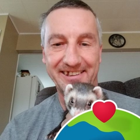 Profile Picture of Daniel Klassen (@klassens4) on Poshmark