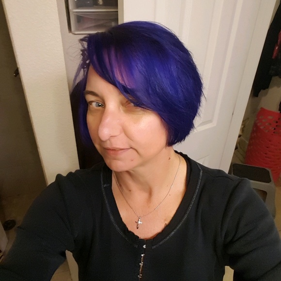 Profile Picture of Susan Mikes (@dsmikes) on Poshmark