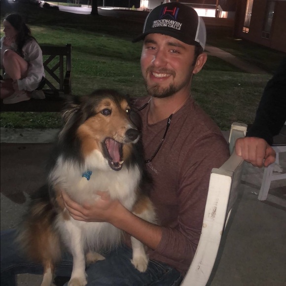 Profile Picture of Ryan Sorrells (@rdsorrells5438) on Poshmark