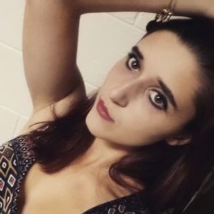 Profile Picture of Alice Buswell (@AliceBuswell) on Twitter