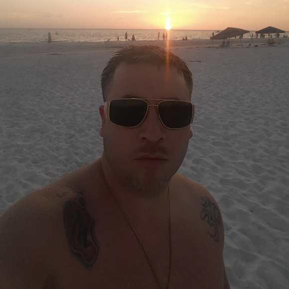 Profile Picture of Claudio Alvarez (@rnsae1) on Poshmark