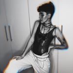 Profile Picture of monaquezi americano freire (@juliamonaquezi) on Instagram