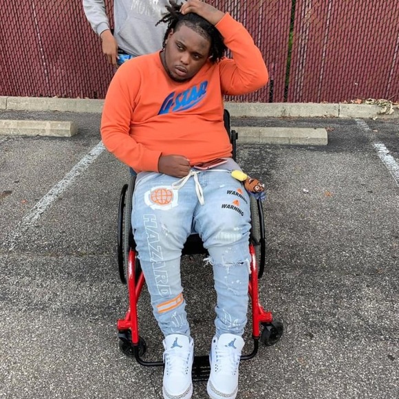 Profile Picture of Twano Twan (@twanotwan) on Poshmark