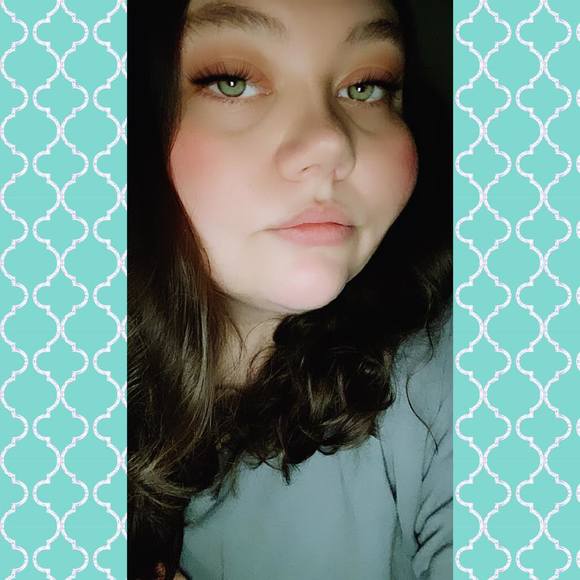 Profile Picture of Kailey Carver (@kcarver28) on Poshmark