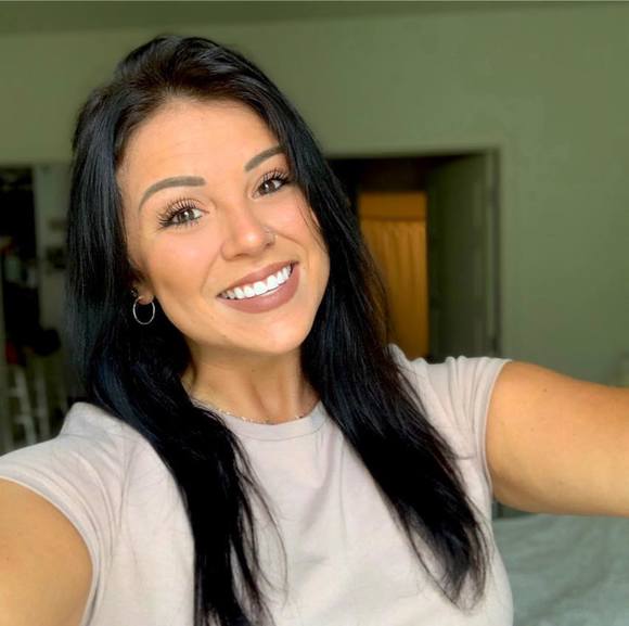 Profile Picture of Tori Craig (@ttcraig) on Poshmark