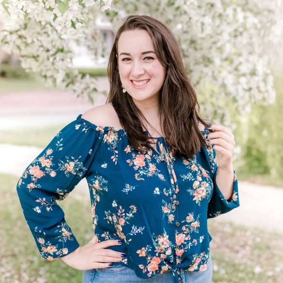 Profile Picture of Brianna Caruthers (@brigirl1991) on Poshmark