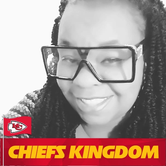 Profile Picture of Libby Carter (@libby_carter) on Poshmark