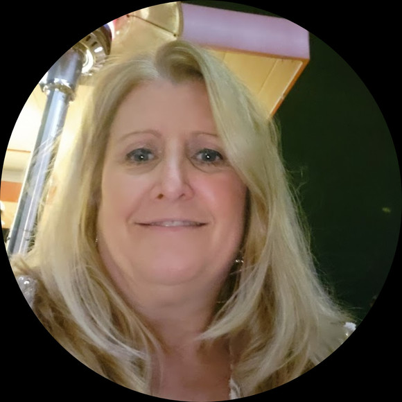 Profile Picture of Jennifer Strobel (@jrsb67) on Poshmark