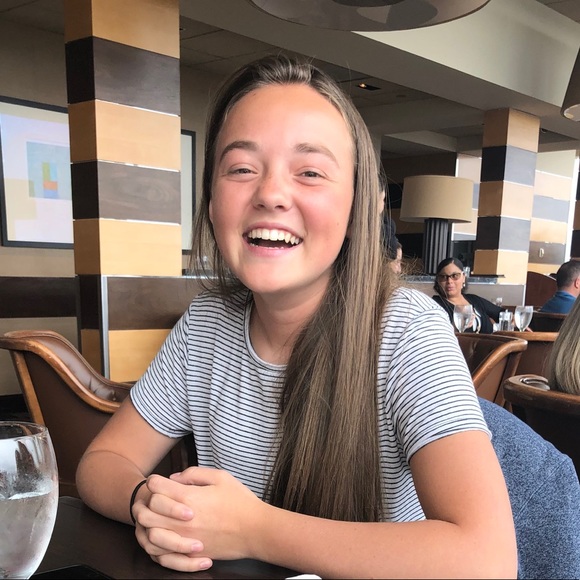 Profile Picture of Makayla Macphee (@macphee2003) on Poshmark