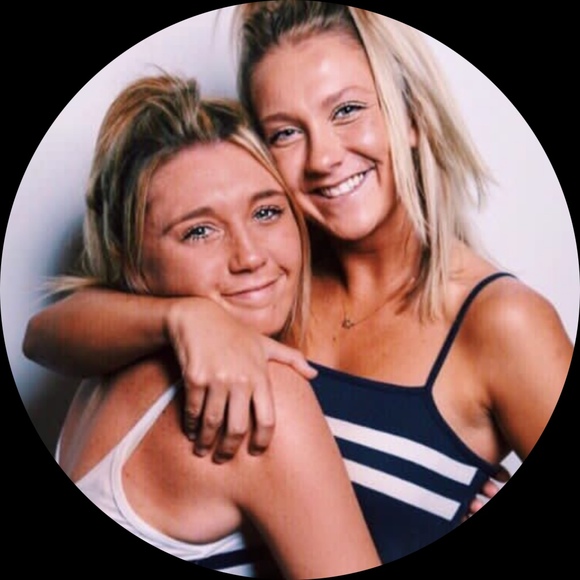 Profile Picture of Brenna Hogan (@brennahogann) on Poshmark