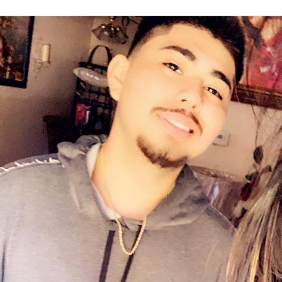 Profile Picture of Aaron Perez (@joseperez0) on Poshmark