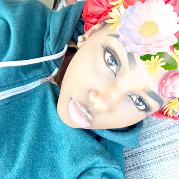 Profile Picture of Gavanique Woodley-brown (@adoregav) on Poshmark