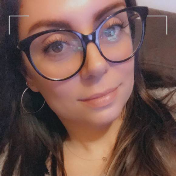 Profile Picture of Pamella Mangiante (@mangie81) on Poshmark