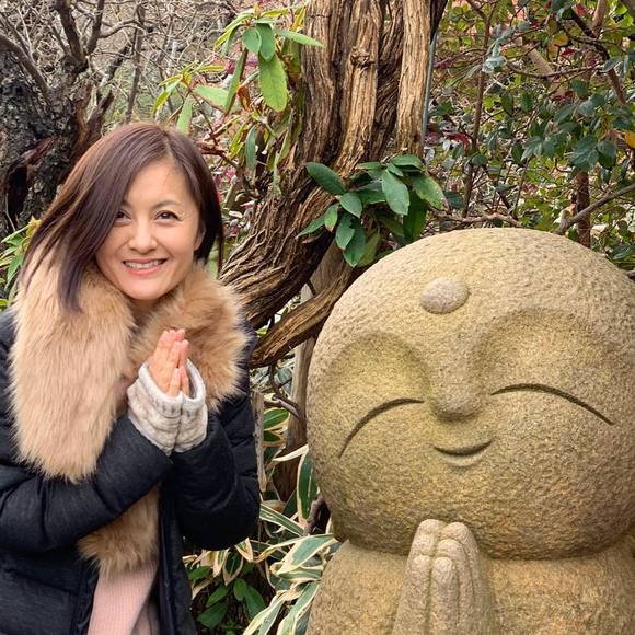 Profile Picture of Yoshiko yamahara Reents (@kyotoyoshiko) on Poshmark