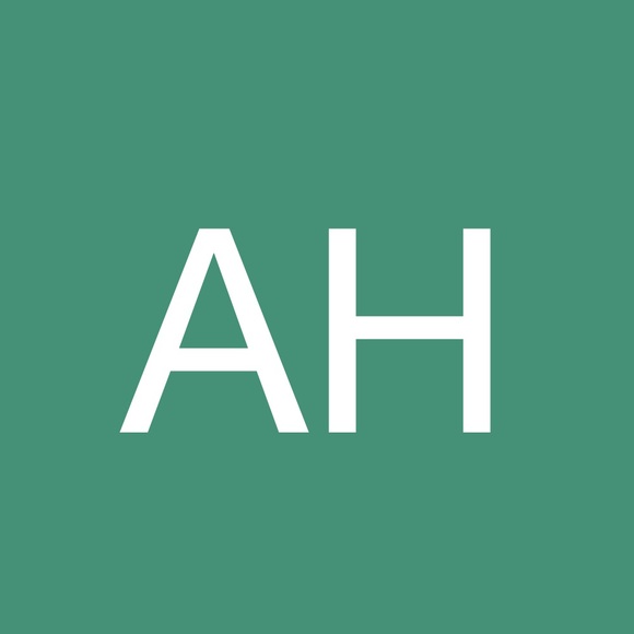 Profile Picture of Andrea Hamsher (@mzbent) on Poshmark