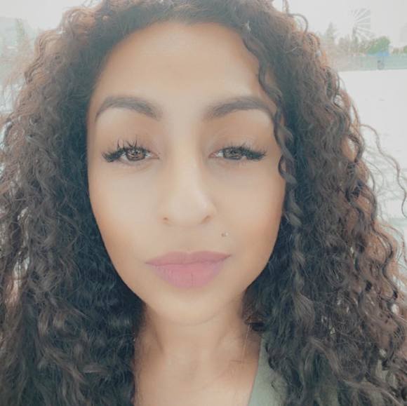 Karla Güell - Poshmark Profile Picture of Karla Güell (@ksalinas84) on Poshmark