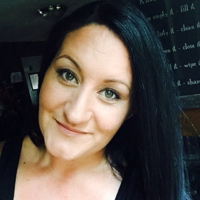 Profile Picture of Nancy Karo (@lockarynancy80) on Twitter