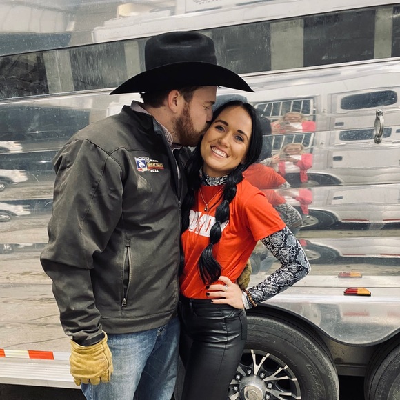 Profile Picture of Paige Stewart (@paigest98) on Poshmark