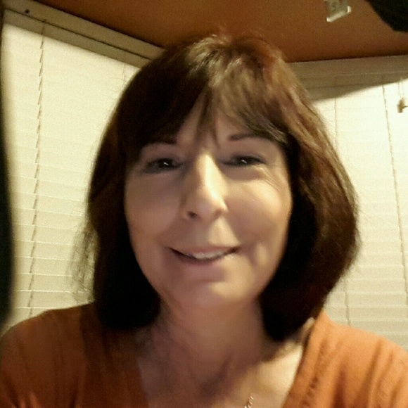 Profile Picture of Rose Strickland (@strickland1956) on Poshmark