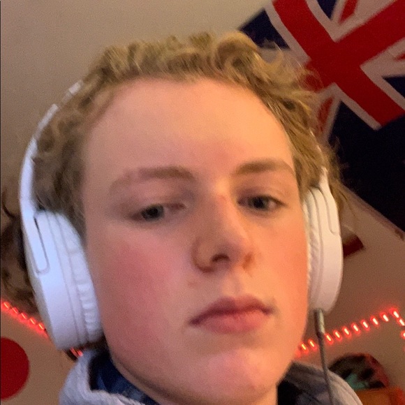 Profile Picture of Reilly Piersimoni (@charover33) on Poshmark
