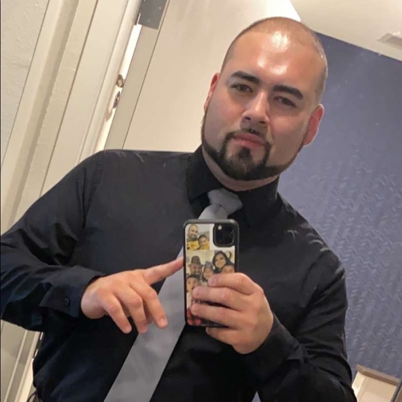 Profile Picture of Michael Diaz (@diazdiazdiaz171) on Poshmark