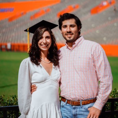 Profile Picture of Mackenzie Ross (@macklovesrocks) on Twitter