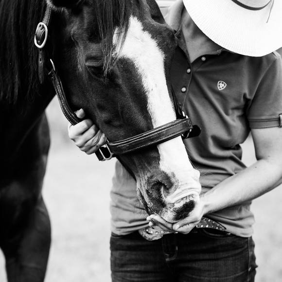 Profile Picture of Emily Andrews (@muddingurl91) on Poshmark