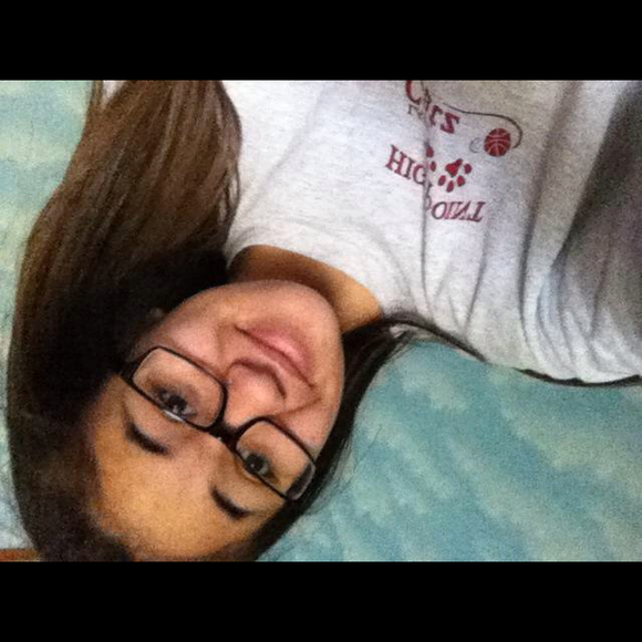 Profile Picture of Jess Glenn (@ag24) on Poshmark